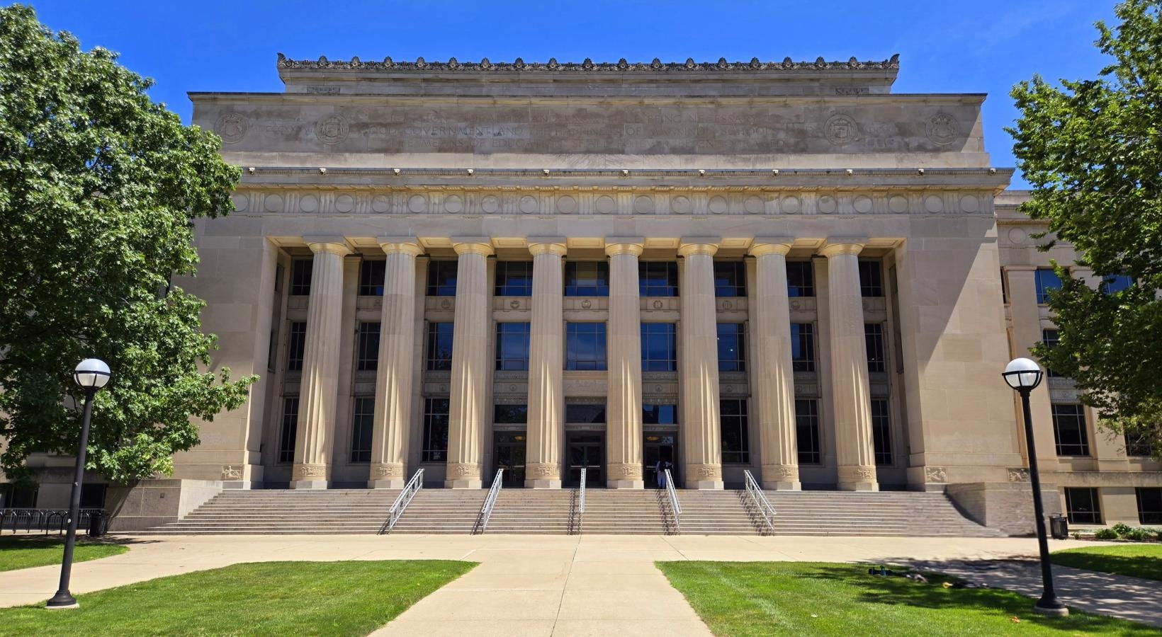 Close to the center of everything a large building with columns